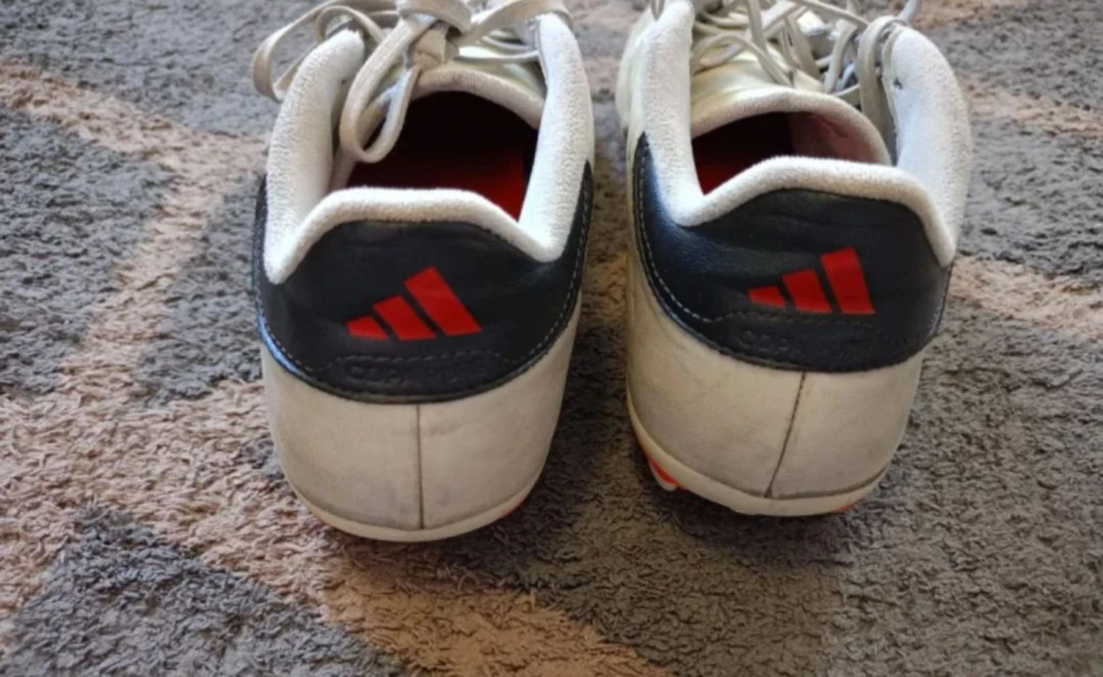 Adidas voetbalschoenen met noppen, maat 42 – photo 2